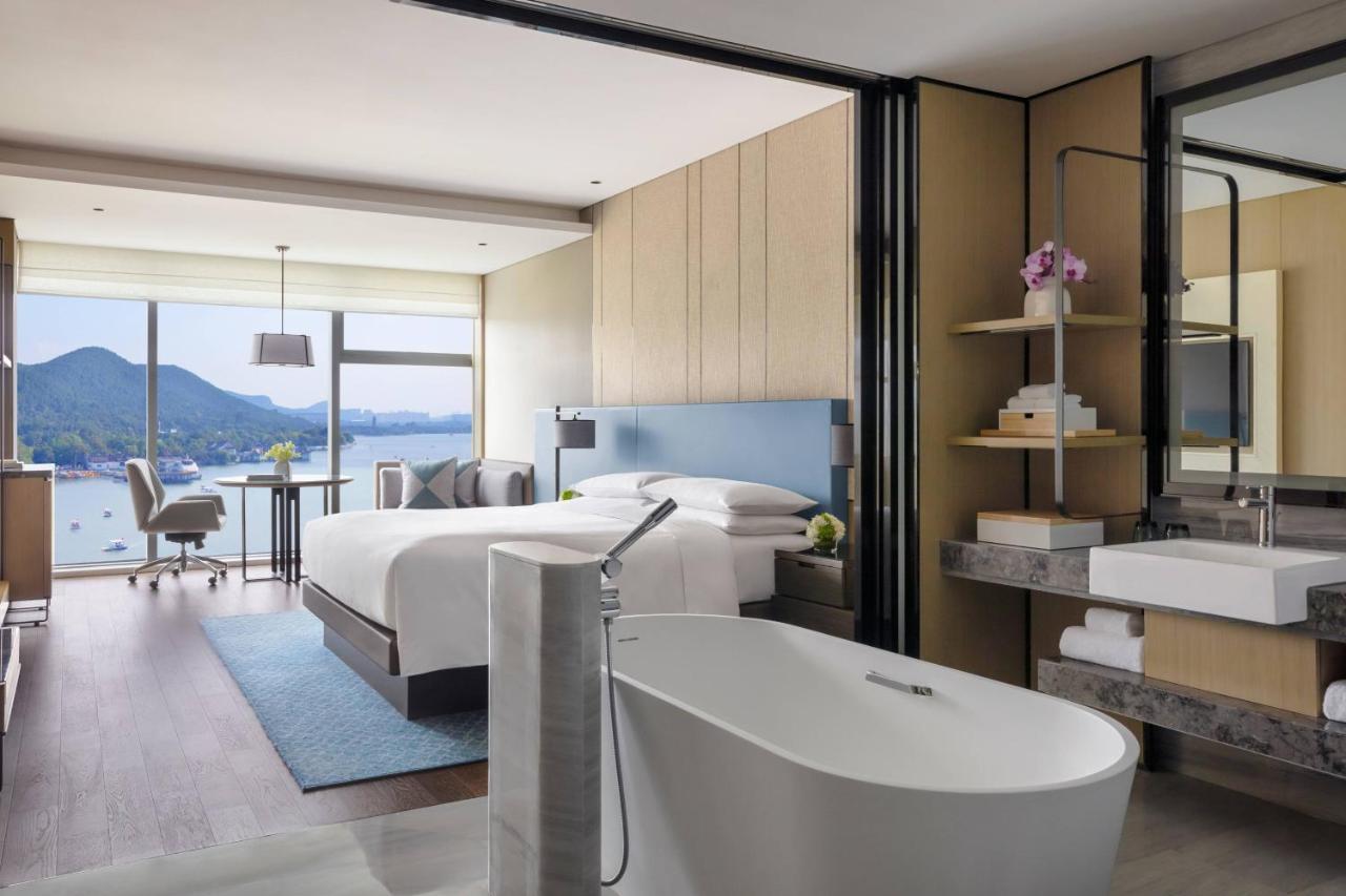 Xuzhou Marriott Hotel Lakeview Экстерьер фото