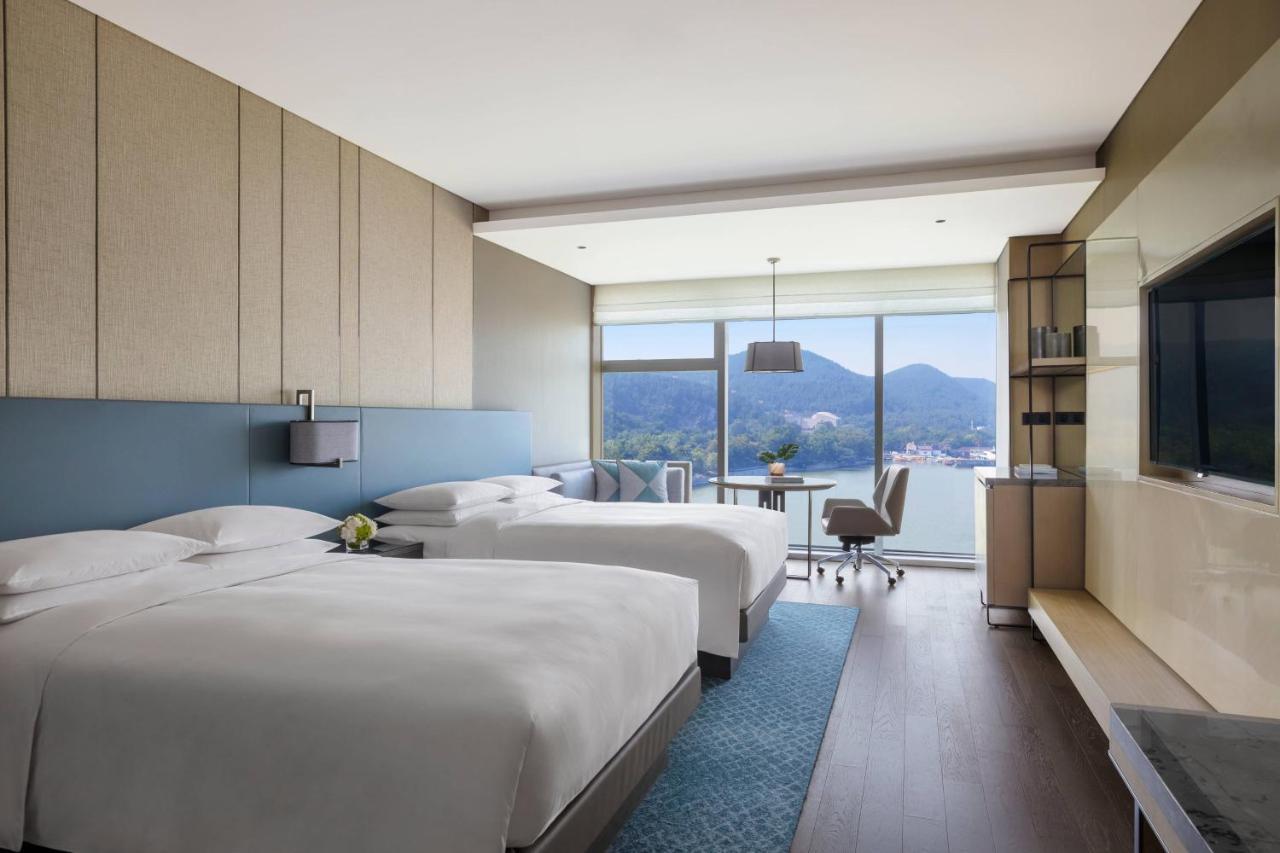 Xuzhou Marriott Hotel Lakeview Экстерьер фото