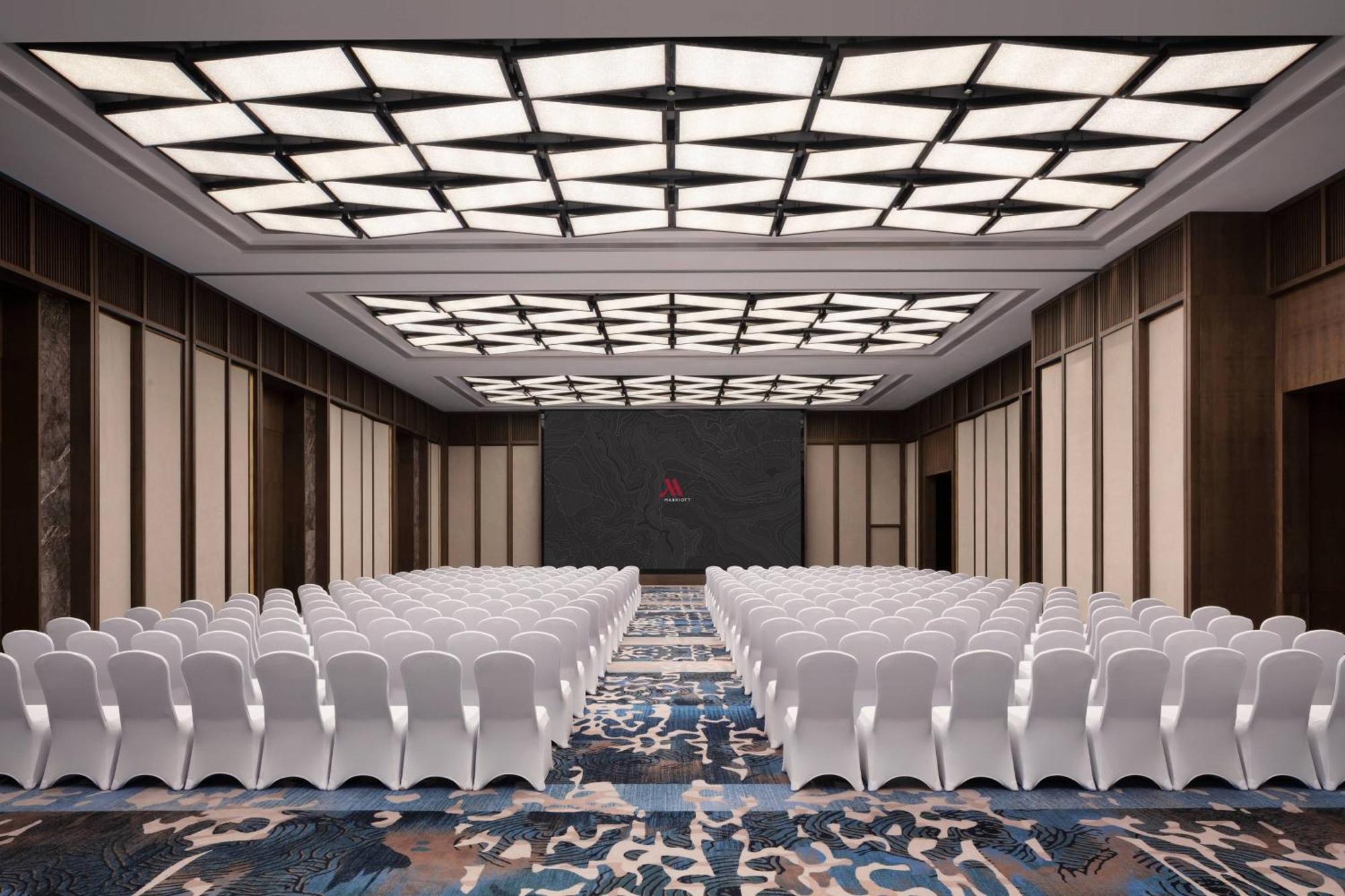 Xuzhou Marriott Hotel Lakeview Экстерьер фото