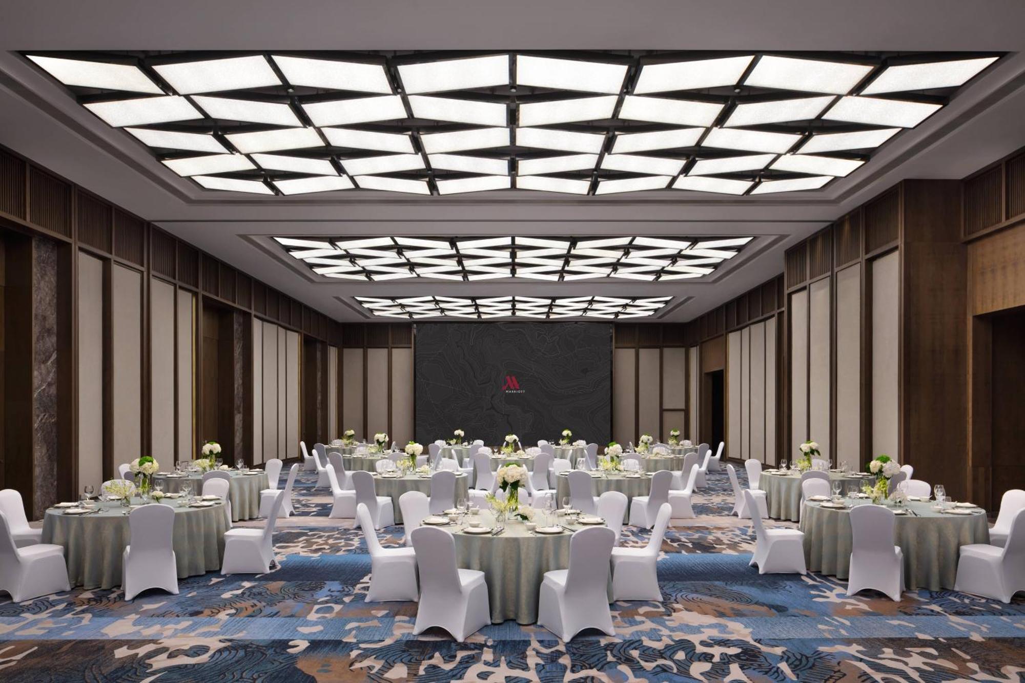 Xuzhou Marriott Hotel Lakeview Экстерьер фото