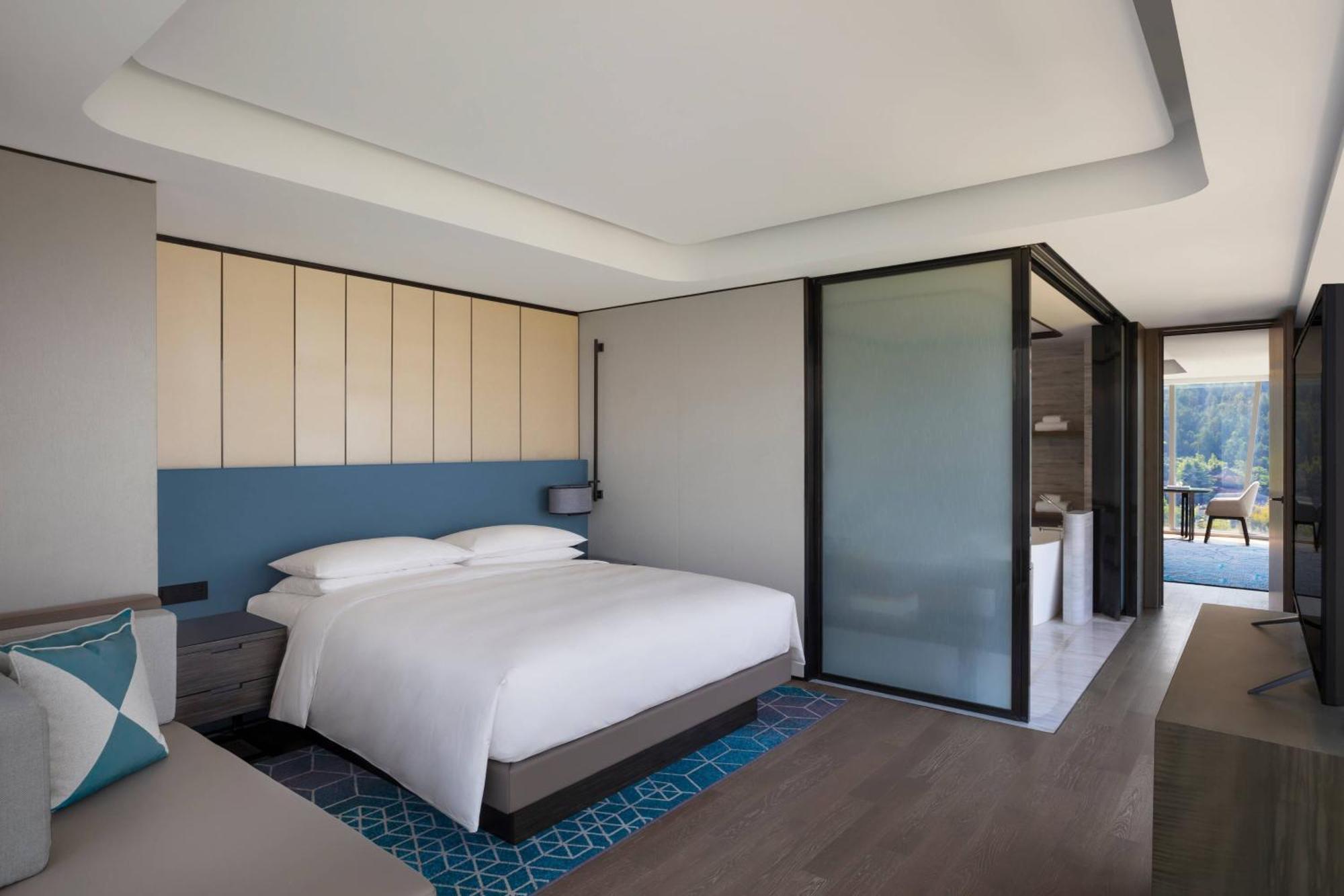 Xuzhou Marriott Hotel Lakeview Экстерьер фото