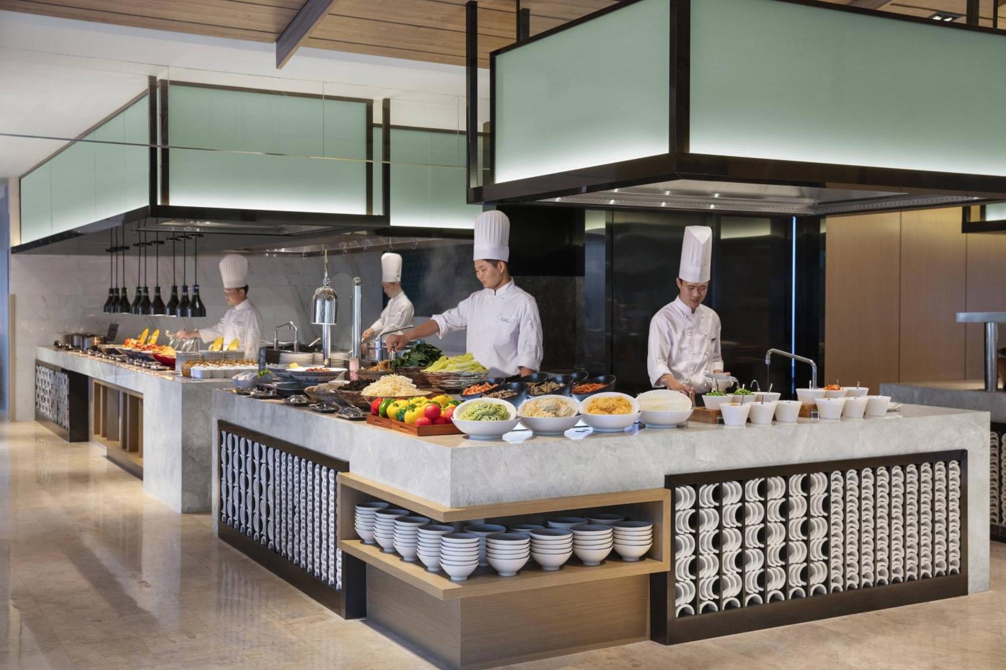 Xuzhou Marriott Hotel Lakeview Экстерьер фото