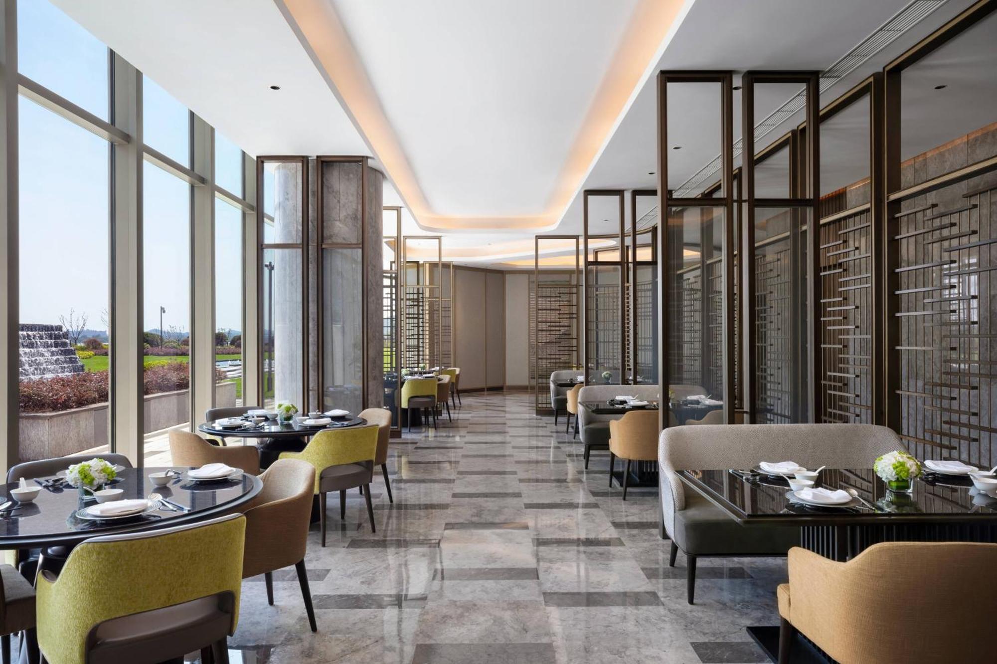 Xuzhou Marriott Hotel Lakeview Экстерьер фото