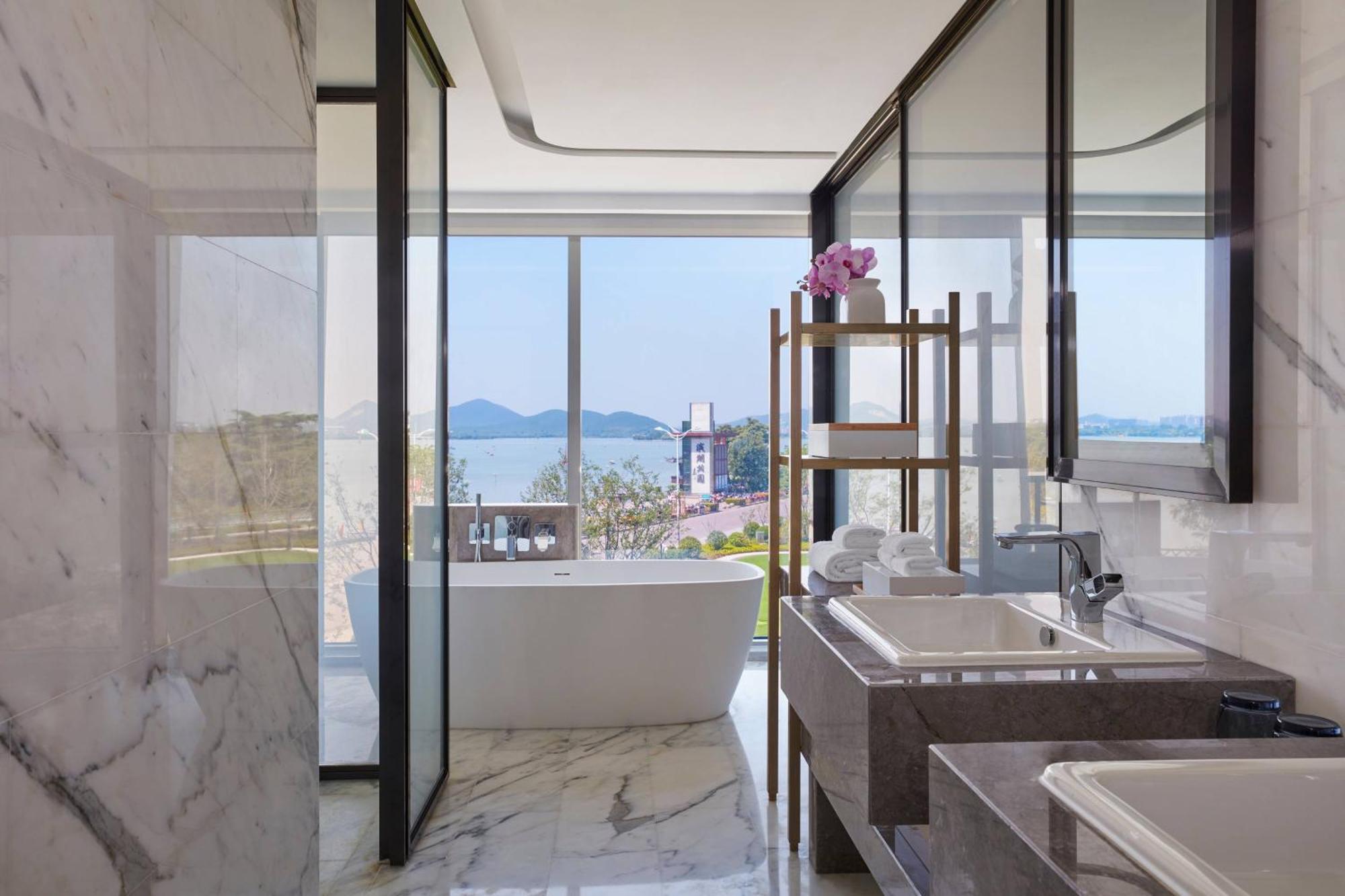 Xuzhou Marriott Hotel Lakeview Экстерьер фото