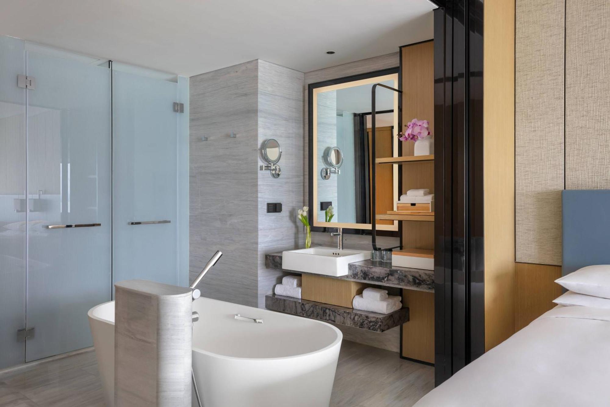 Xuzhou Marriott Hotel Lakeview Экстерьер фото