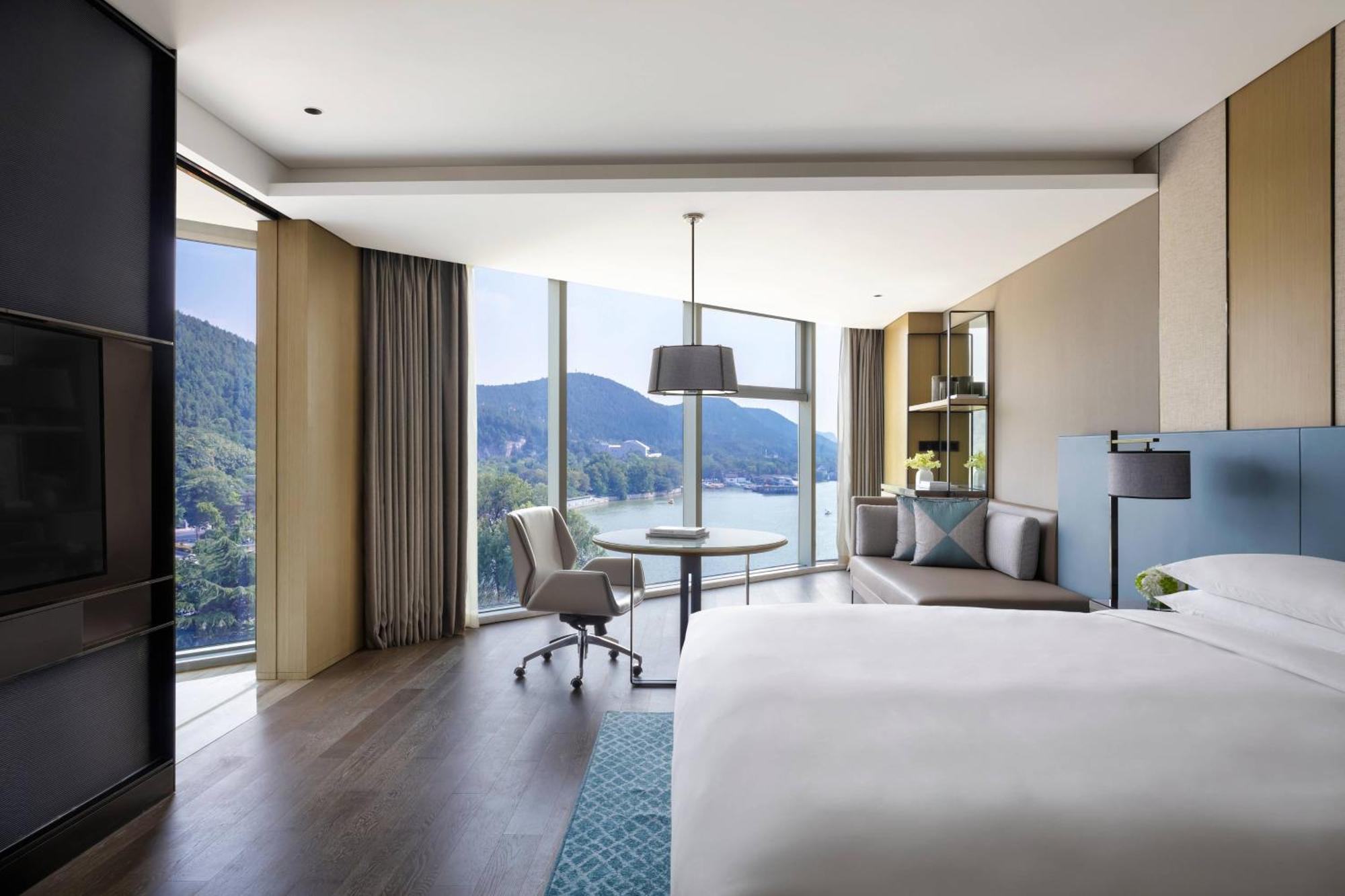 Xuzhou Marriott Hotel Lakeview Экстерьер фото
