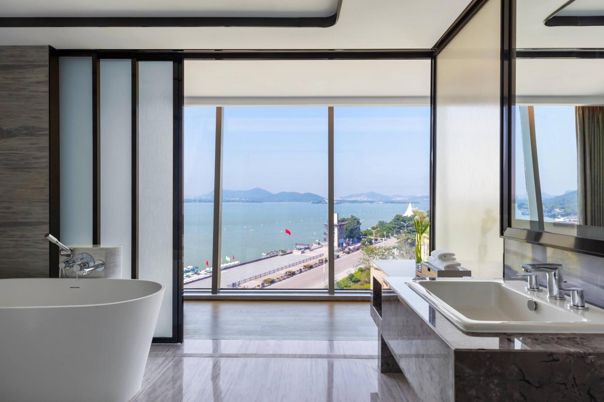 Xuzhou Marriott Hotel Lakeview Экстерьер фото
